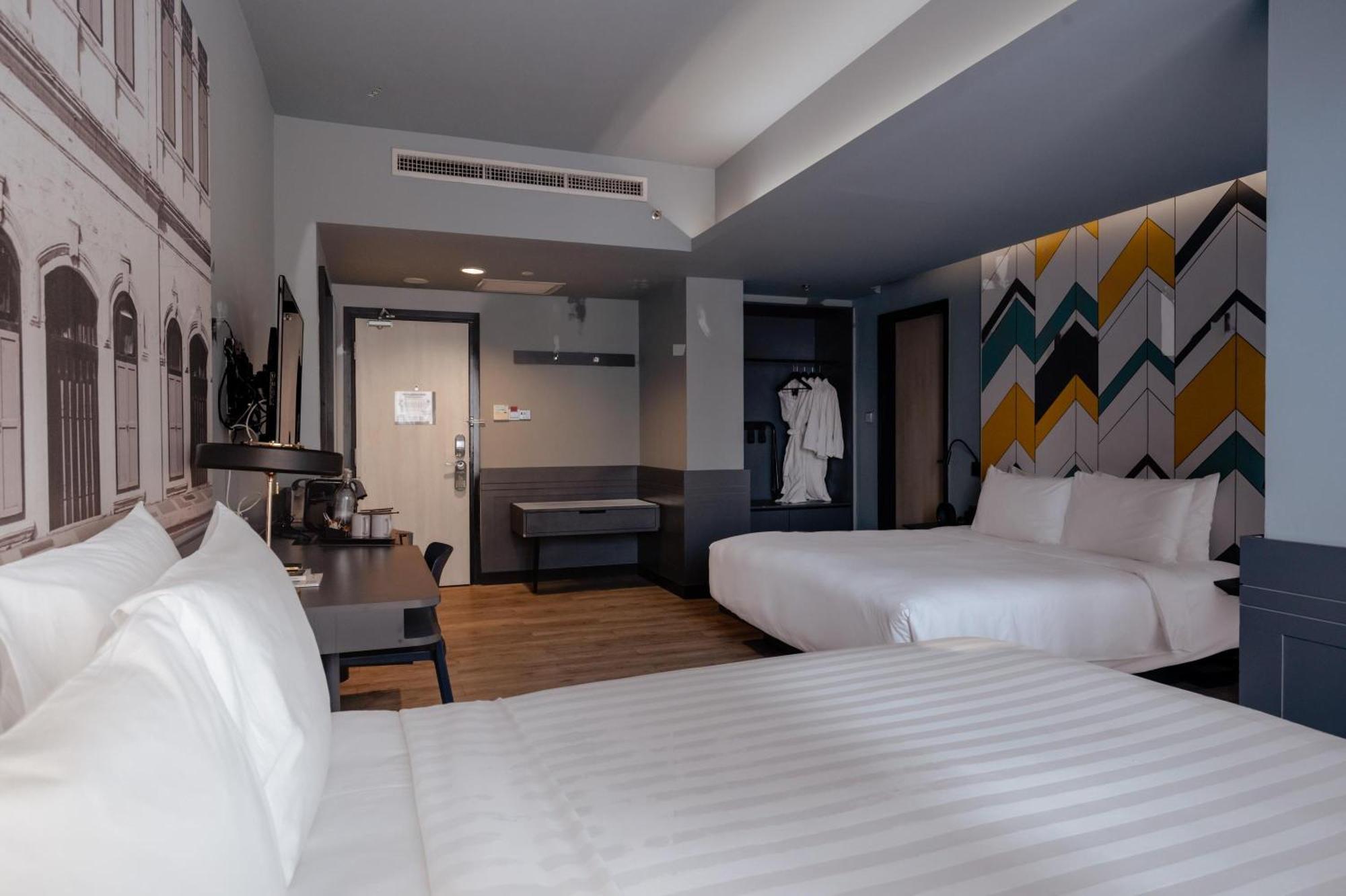 Deluxe Family Room,1602355850:JPEG